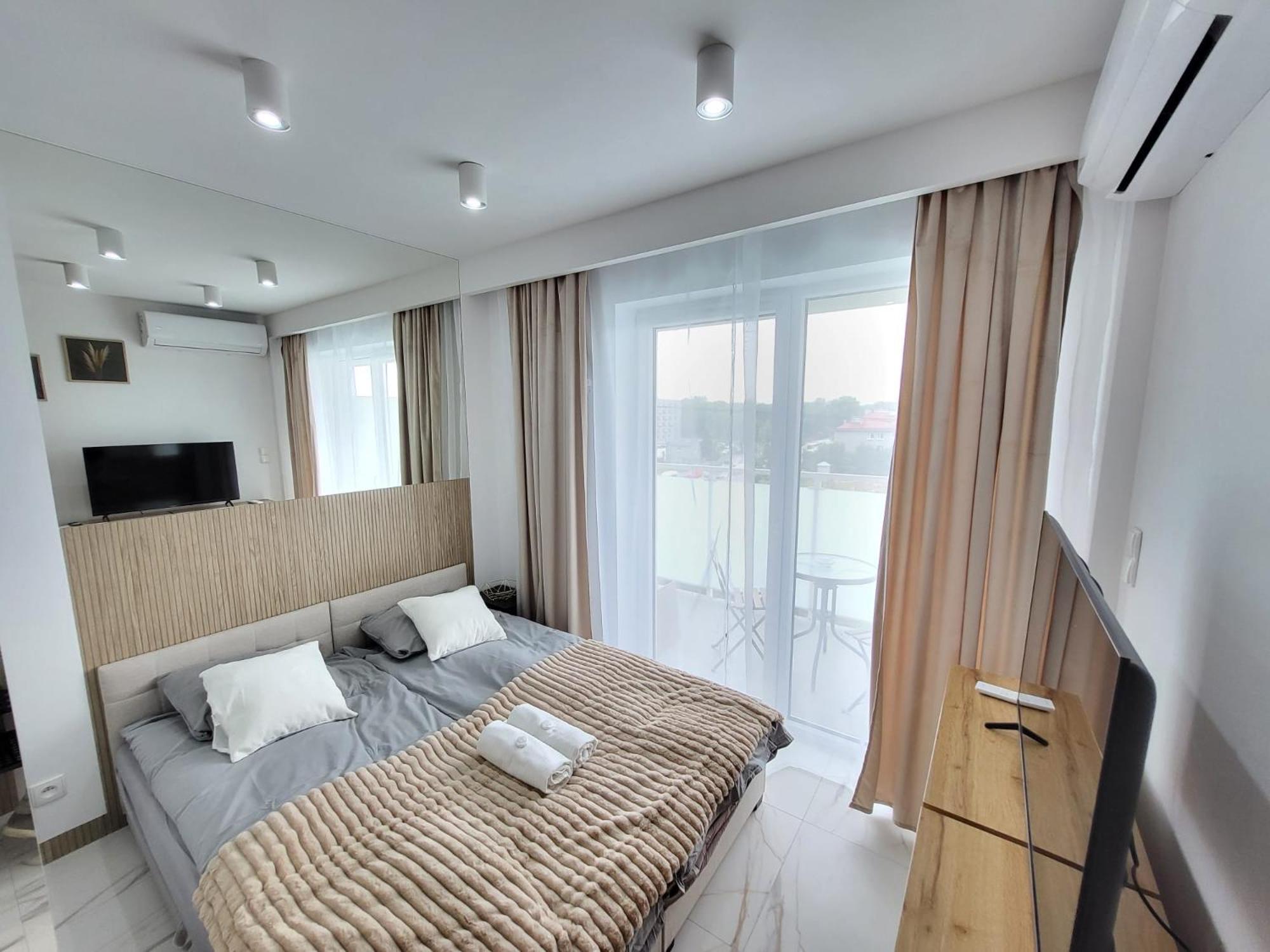 Royal Smart Cracow Краків
